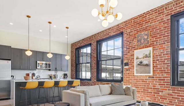 Roami at The Lola | Near Bourbon St. | 3 Bedroom