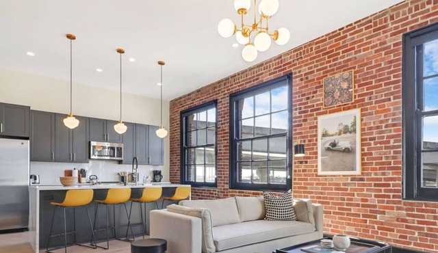 Roami at The Lola | Near Bourbon St. | 3 Bedroom