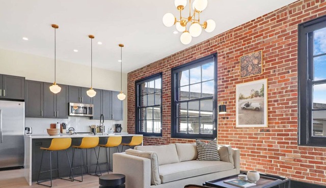 Roami at The Lola | Near Bourbon St. | 3 Bedroom