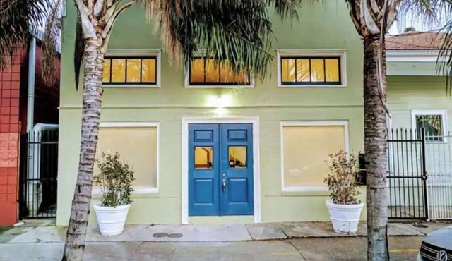 Romantic Luxury Artist Cottage Near French Quarter