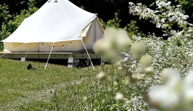 Romantic Stargazing Retreat: Bell Tent for Couples in Michigan's Dream Destination
