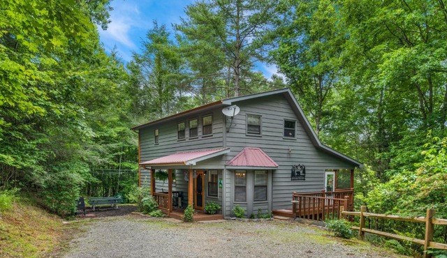 Rustic Bear Lodge