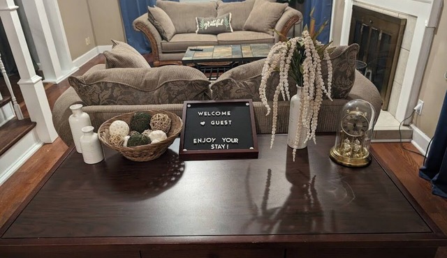 Safe and Comfortable Montgomery Home! w/Huge Master Bedroom!