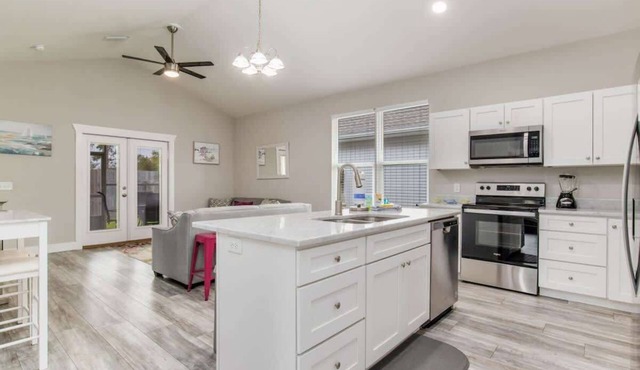 Sea Glass Paradise Pet-Friendly 5 Mins From Beach!