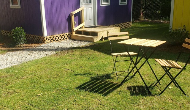Serenity Tiny Cabin - 9 Miles to AUBURN AL & Jordan Hare Stadium
