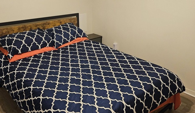 Spacious 1BR unit available on a partitioned street. No traffic!