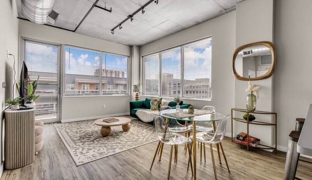 Spacious 2BR Retreat– Perfect for Tropicana Events
