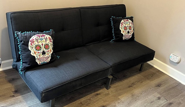 Spacious 3-bedroom apartment in awesome Chicago with AC, WiFi in Chicago