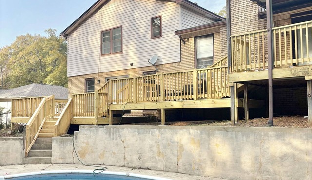 Spacious 5-bedroom house in perfect Northport for your getaway