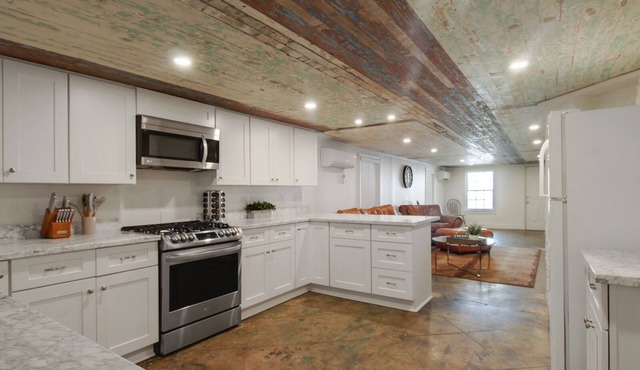 Spacious 5-bedroom New Orleans Home
