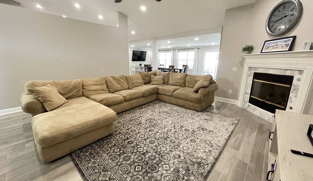 Spacious 6BR Home Perfect for Large Family Getaway