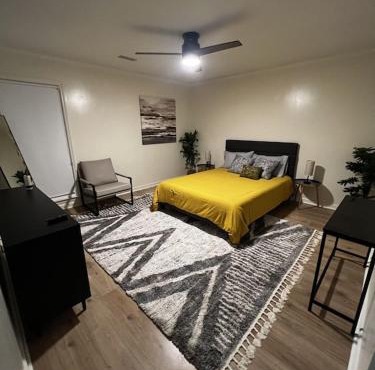 Spacious & Cozy - Close to Fort Moore - Pool Table