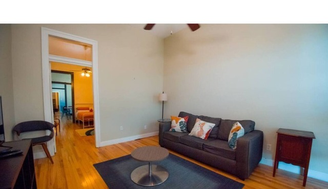 Steps to the streetcar in Mid City | Pool + W/D