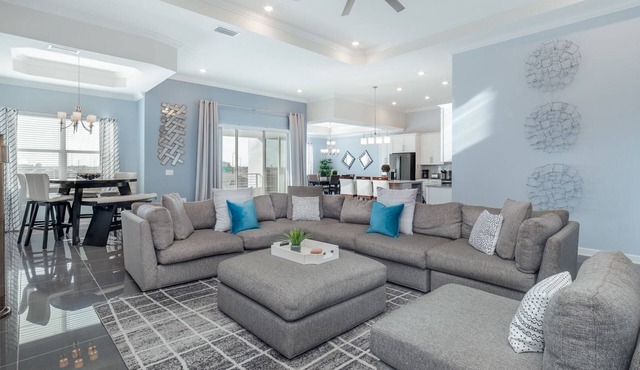 Storey Lake Resort/Modern Condo/Resort Facilities included/2 miles to Disney