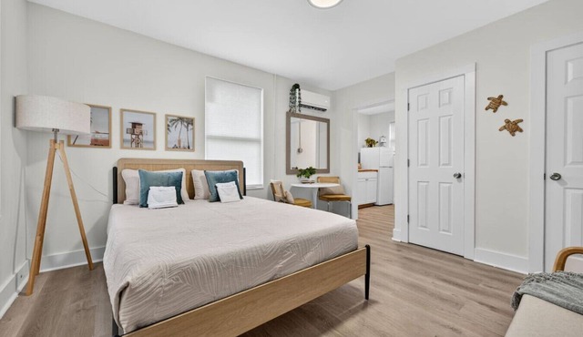 Studio Cottage Close to Downtown & NAS