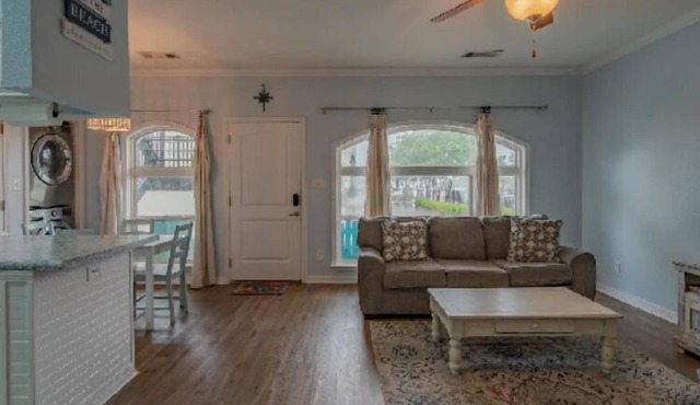Stunning Long Beach Condo With Ocean View!