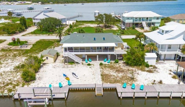 Sunny Side Up/3 Kayaks + Dock Your Boat!