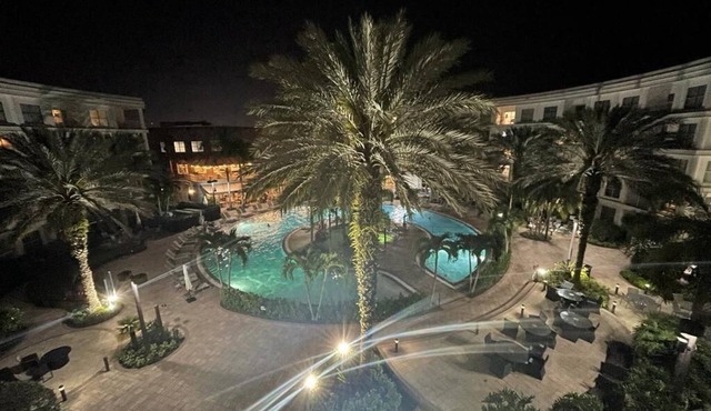 Sunshine Suite 2BR/Pet-Handicap Friendly/Pool View/10 Min Disney