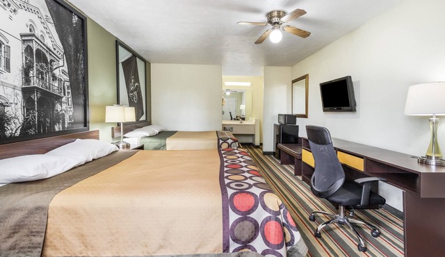 Super 8 by Wyndham Brookhaven