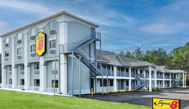 Super 8 by Wyndham Moss Point
