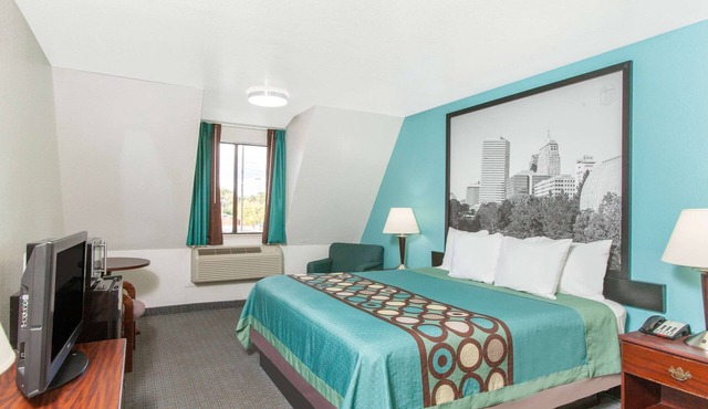 Super 8 by Wyndham Sallisaw