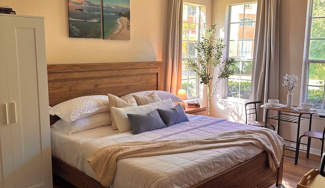 Ta-da! How does this look? Modern Vacation Studio Minutes Away From The Parks!