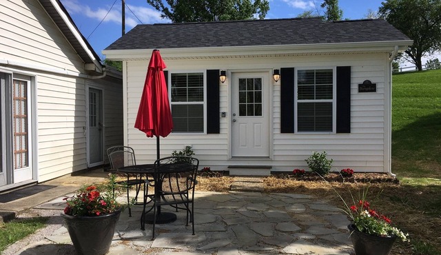 The Bungalow at Brianza Winery in Crittenden