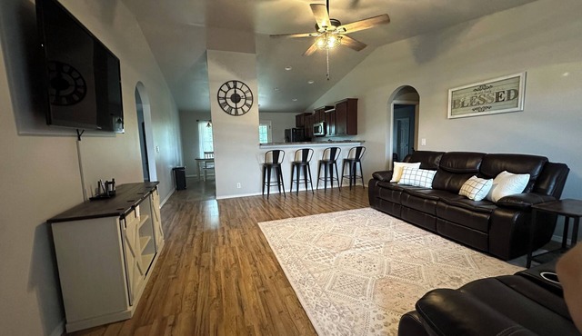 The Cozy Corner Spacious 3BR w/Firepit