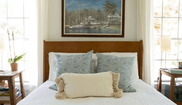 The Fairhope Bay Room