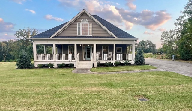 The Guest Cottage - 1BR/1BA minutes from Cartersville