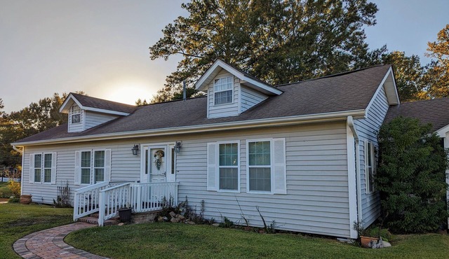 The Magnolia House - A spacious, warm, family-friendly home with vintage touches