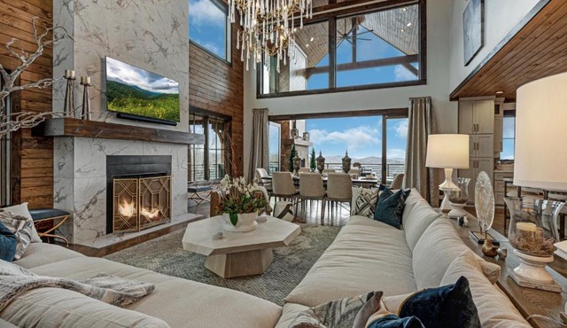The Sanctuary - Blue Ridge, GA - Take in Sweeping Mountain Views, Settle in for Movie Night in the Private Theater Room, Stay Ac
