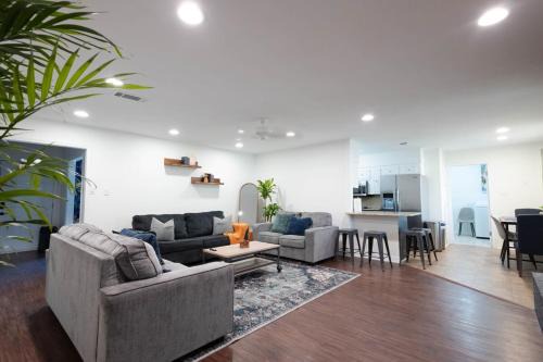 The Triple Play Getaway 3BR Game Room Sleeps 10