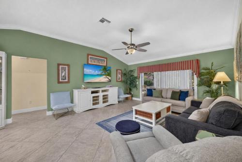 The Villages Sumter Landing With lanai & patio!