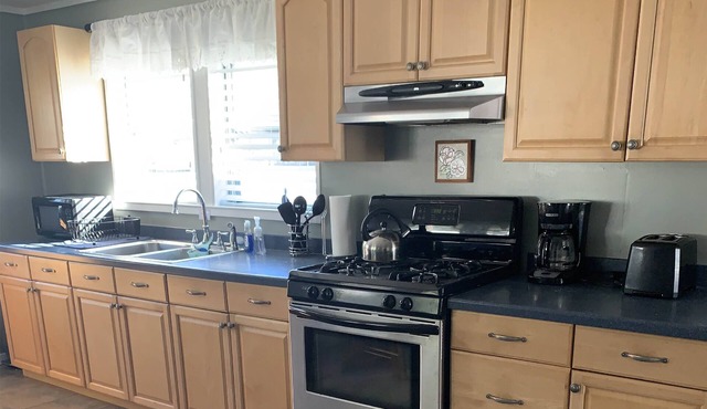 The Whale House - Elegant Charm in Dauphin Island Village