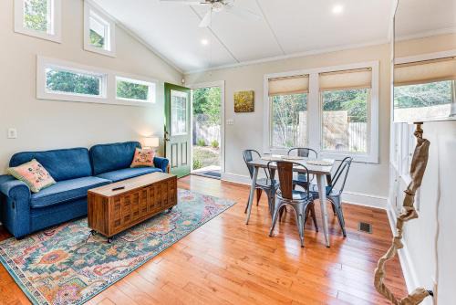 Thomasville Cottage: Walk to Historic Downtown!
