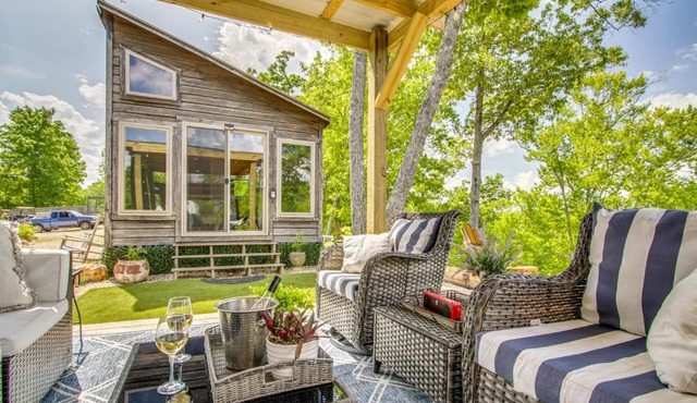 Tiny Cabin Getaway in the Tennessee River Valley