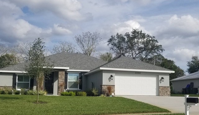 Titusville's Casi Casa - Centrally located in quiet Neighborhood