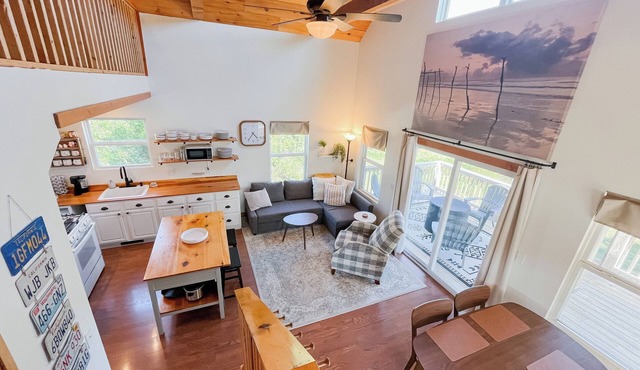Tranquility Heights: Deck, 3.5 acres, Darts, Movie Room, Desk w/Printer in Ozark