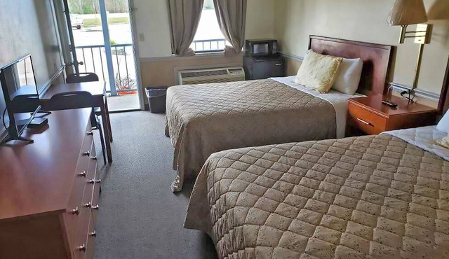 Traveler's Choice Motel