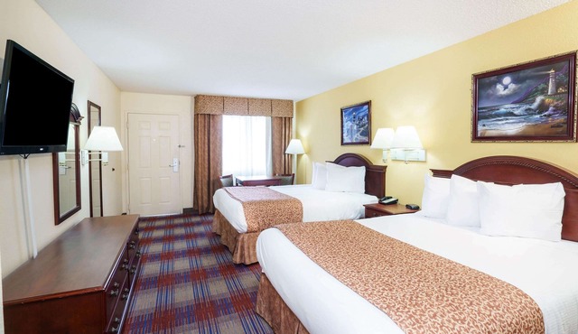 Travelodge by Wyndham Montgomery East