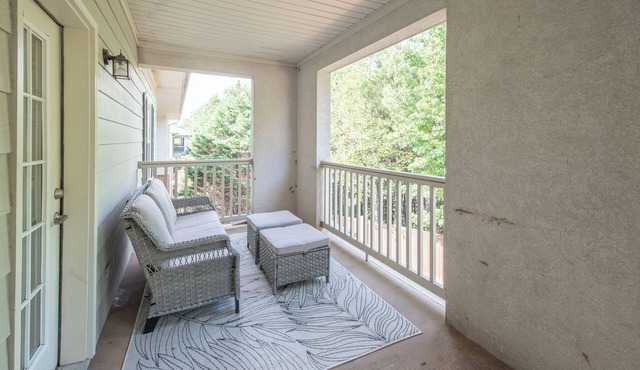 Tusks at Traditions: Close to UA | Sleeps 6