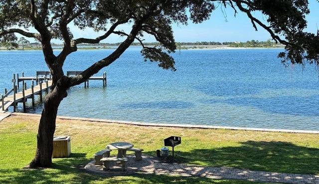 Two bedroom on the water!
