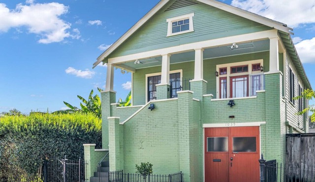 Updated 5BR Bywater Home - Backyard, 2 Living Rms