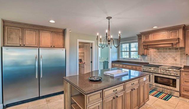 Villa w/Pool & Acreage ~ 10 Mi to Franklin in Arrington