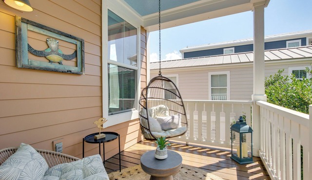 Walk to Beach: Cottage w/Yard in Pass Christian!
