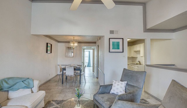 Walkable Location: Charming Dallas Condo! in Dallas