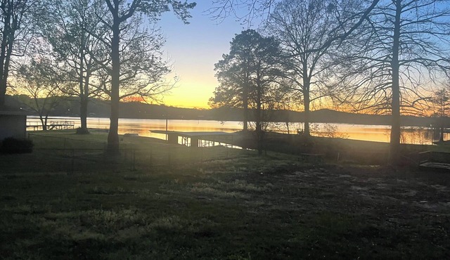 Waterfront 3-bedroom house in tranquil Many. Brand new boat dock ready for use