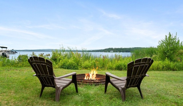 Waterfront Crooked Lake Getaway