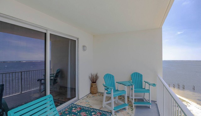 Waterfront Listing In Beautiful Harbour Pointe! Gulf View, Too!